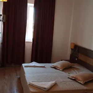 https://apt-marcy-apartament.bucharesthotelsnow.com